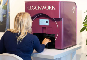 Meet World’s First Robot Manicurist, Clockwork Meet World’s First Robot Manicurist, Clockwork