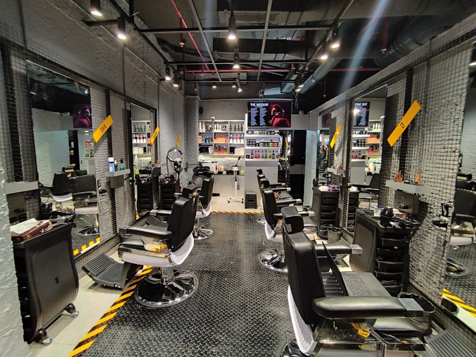 HMX launches new men’s luxury barber shop in Malad HMX launches new men’s luxury barber shop in Malad