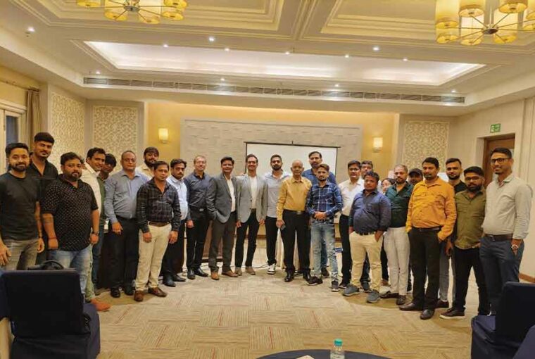 Shimmers Cosmetics Hosts East India Distributor Meeting in Kolkata Shimmers Cosmetics Hosts East India Distributor Meeting in Kolkata